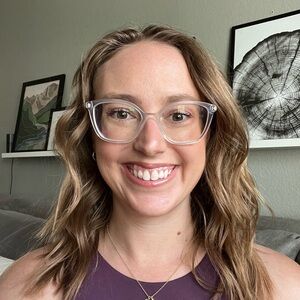 Meet your Posher, Lauren